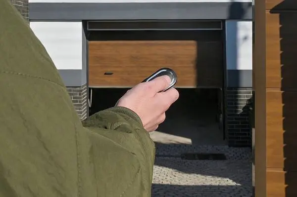 Скидка 5% при покупке секционных гаражных ворот