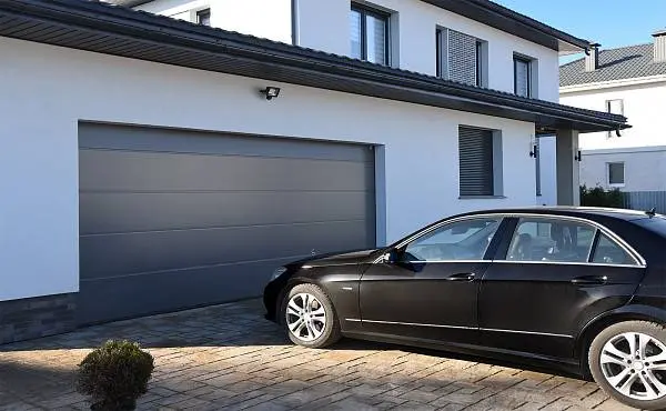 Скидка 50% на монтаж при покупке секционных ворот Prestige